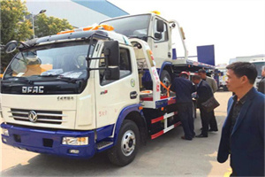 英德汽车道路救援拖车价格